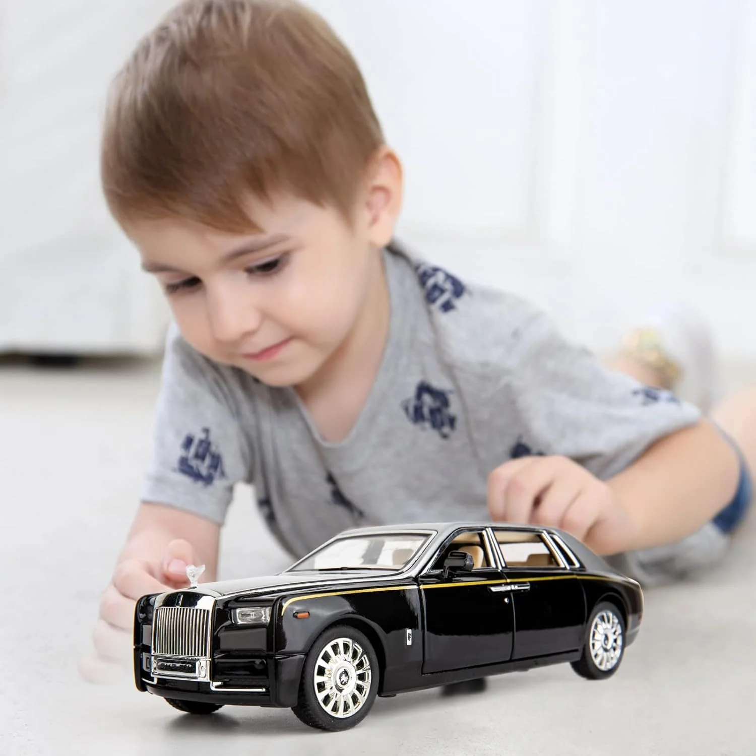 Rolls Royce Phantom Model Car 1:24 Scale Exclusive Alloy Metal Car Pull Back Die-cast Toy with Openable Doors & Light MusicColors As Per Stock (Rolls Royce Phantom) - Image 2